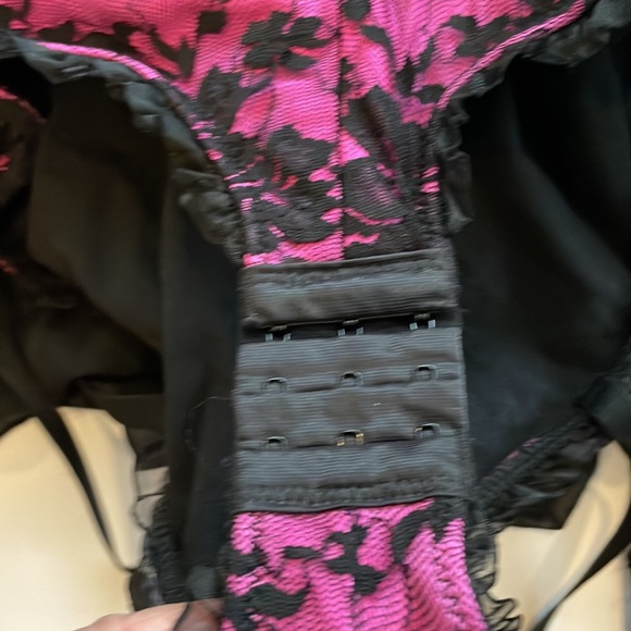 RAVENWARE Bodysuit/Bustier/Garter Belt w/Skirt, Costume: Plus Size 1XL - Picture 6 of 16